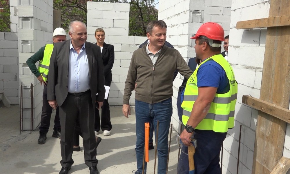 Glišić: Do kraja godine realizacija 40 infrastrukturnih projekata