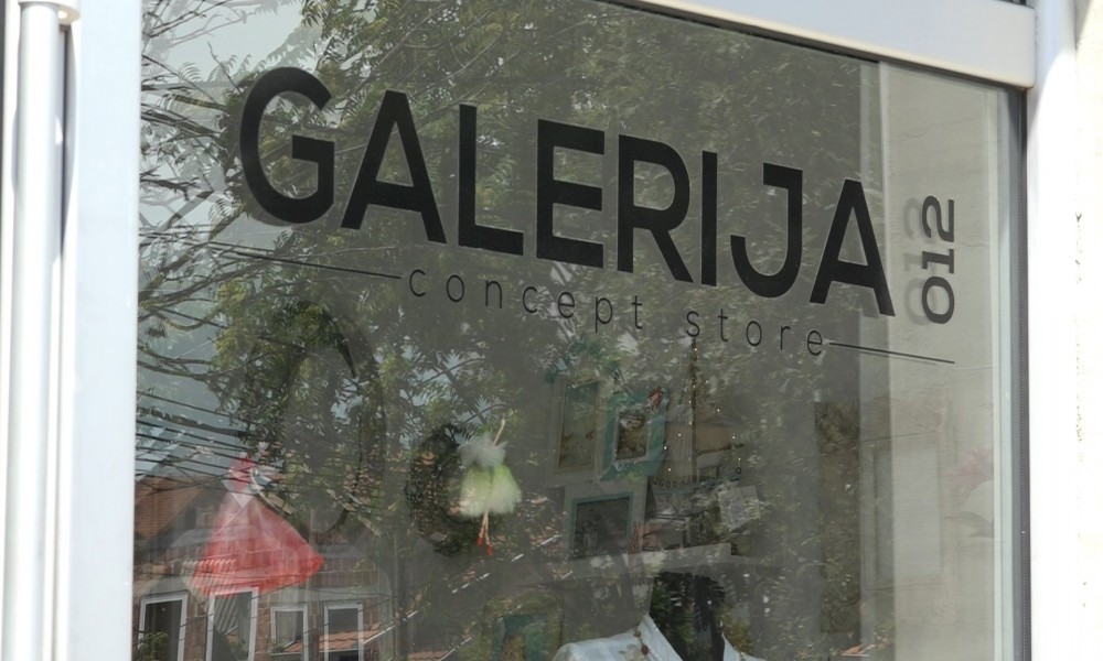 Galerija 012 - mesto gde se prodaju umetničke slike i predmeti