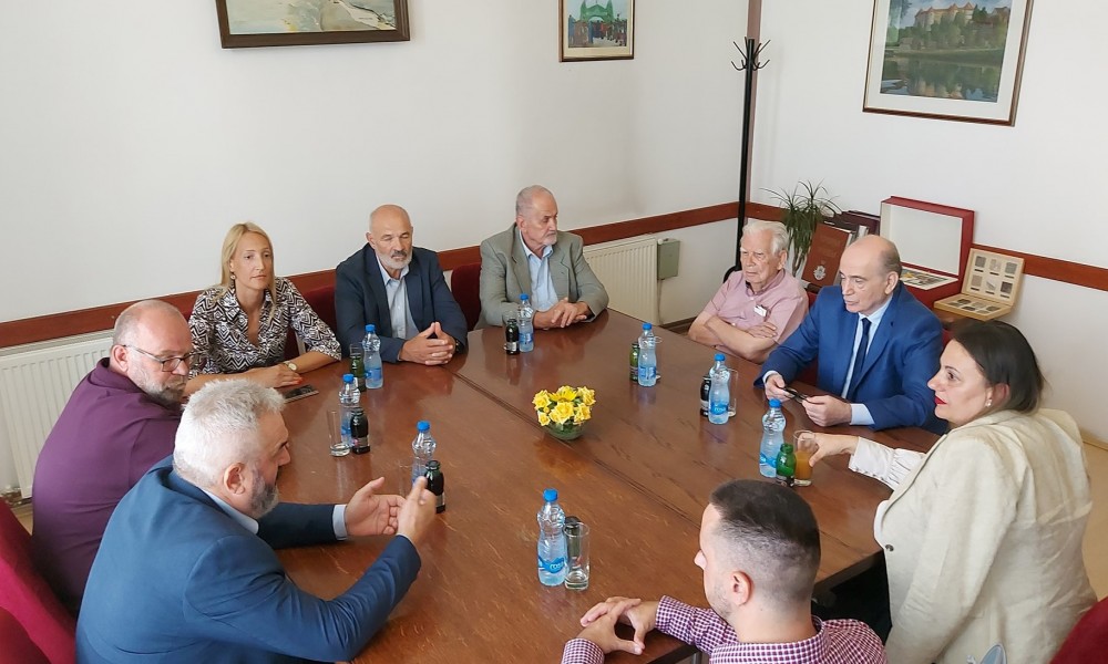 Ministar za brigu o selu Milan Krkobabić posetio opštinu Golubac