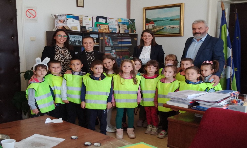 Predškolci vrtića Lasta bili gosti predsednika opštine Golubac