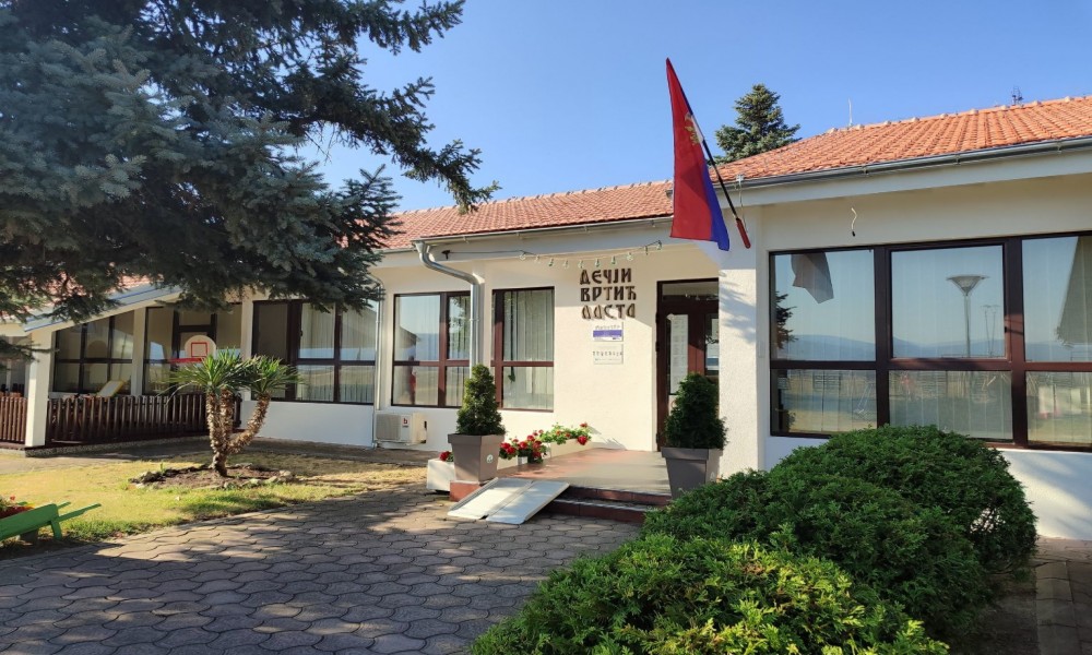 Završena je rekonstrukcija dela eksterijera objekta Predčkolske ustanove "Lasta" Golubac