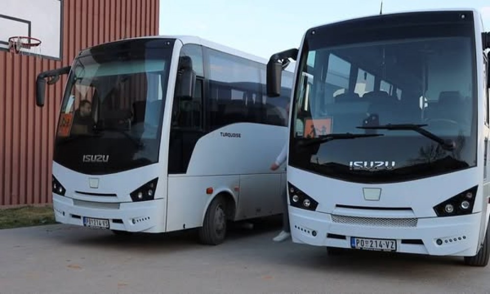Kupovinom dva nova autobusa Golubac obezbedio besplatan prevoz đaka