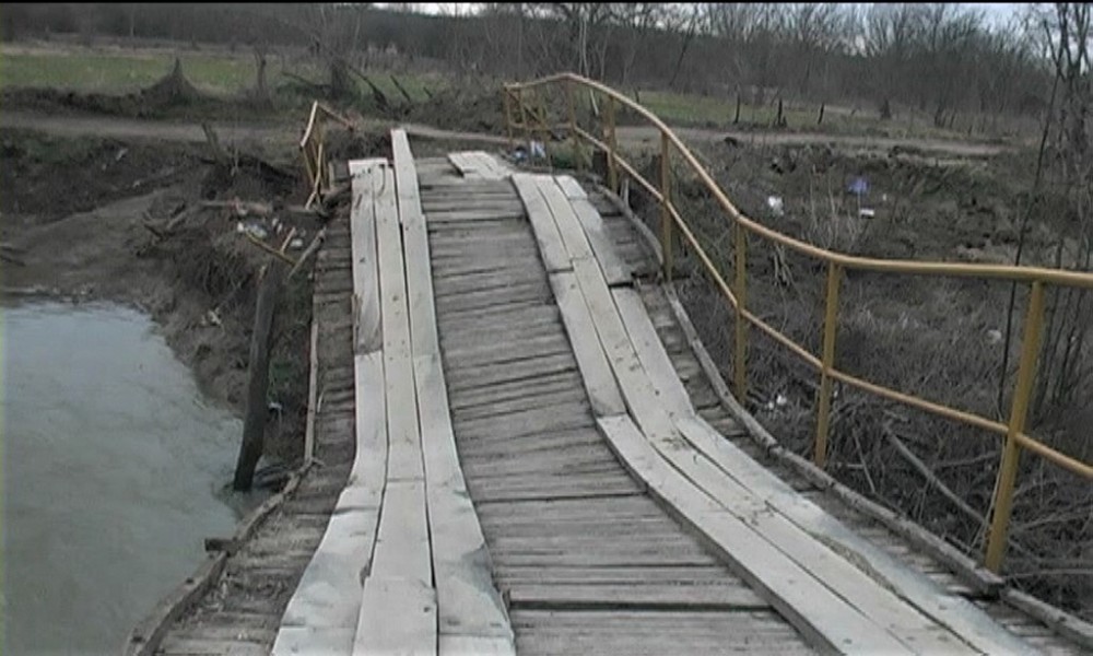 Opština Golubac radiće na popravci oštećenog ili izgradnji novog mosta na reci Pek kod sela Dušmanić