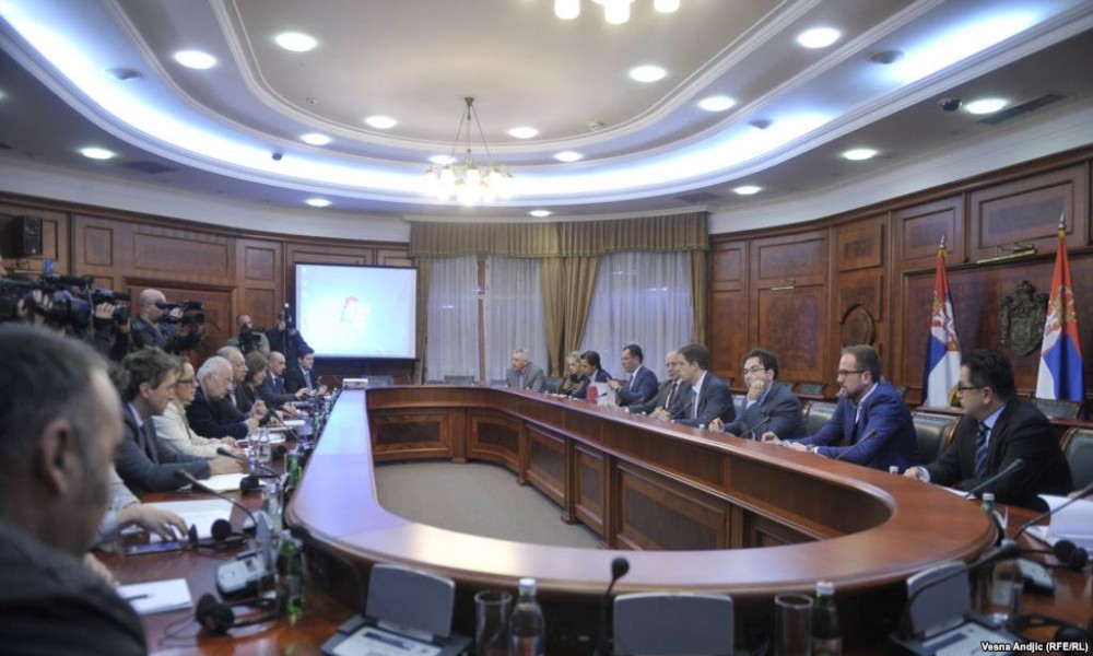 OKRUGLI STO  O KOSMETU: U ORGANIZACIJI INSTITUTA DRUŠTVENIH I HUMANISTIČKIH NAUKA