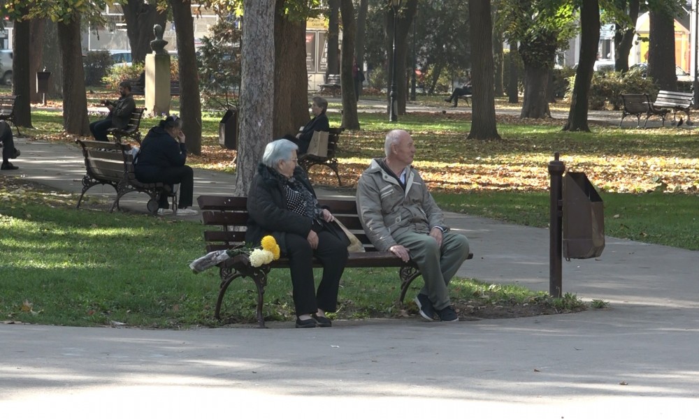 Podela paketa solidarne pomoći za penzionere