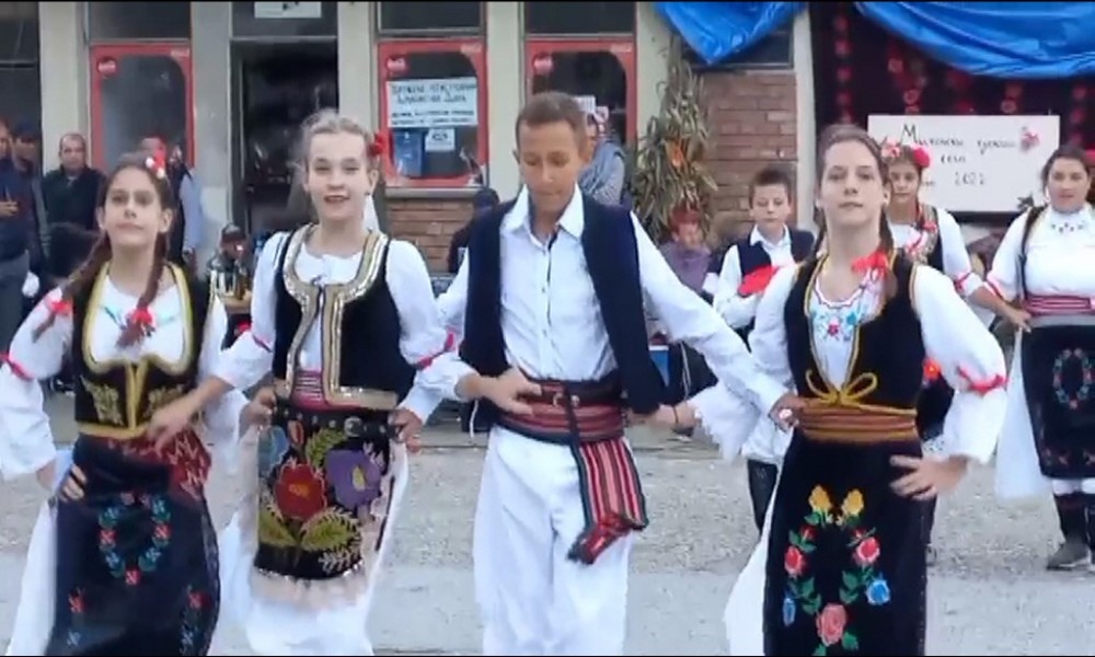 Folklorni ansambl biblioteke Golubac već jednu deceniju čuva narodne običaje I tradiciju golubačkog kraja
