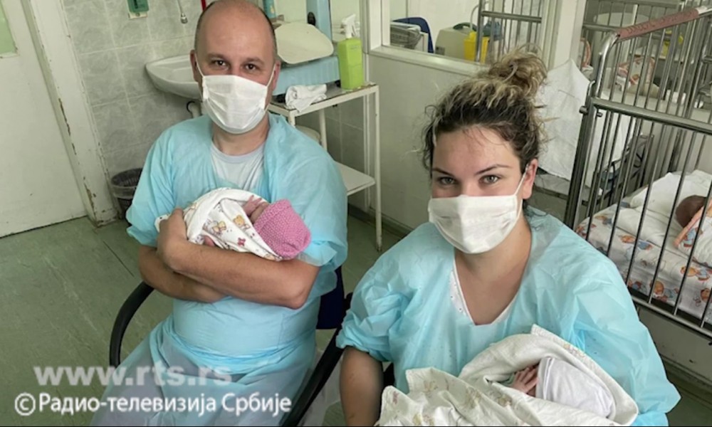 Vanredno stanje u porodici Gaćeša - prve prirodno začete četvorke u Srbiji uskoro stižu kući
