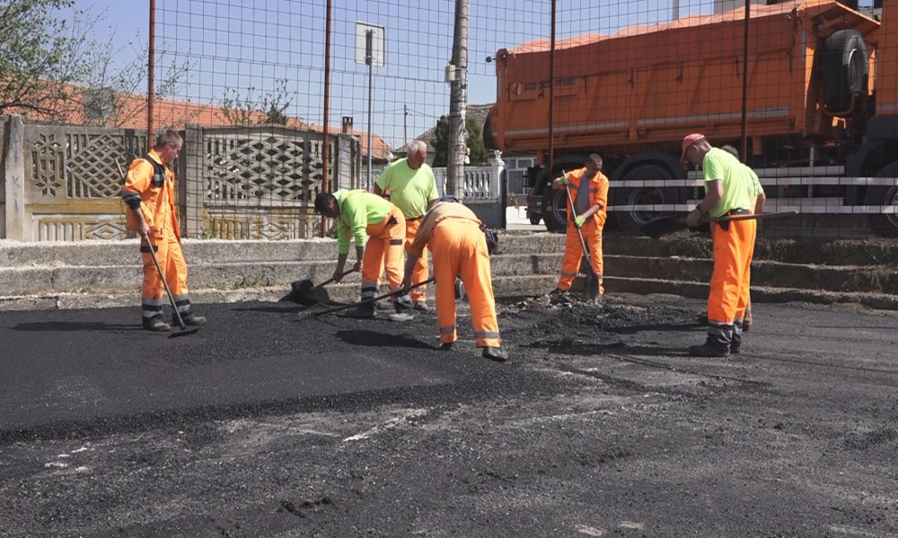OBILAZAK RADOVA NA ASFALTIRANJU SPORTSKOG IGRALIŠTA U NASELJU KASIDOL
