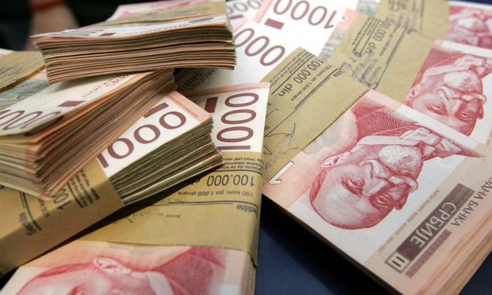 Zarade u avgustu u Braničevskom okrugu manje u proseku za oko 2.000 dinara u odnosu na jul