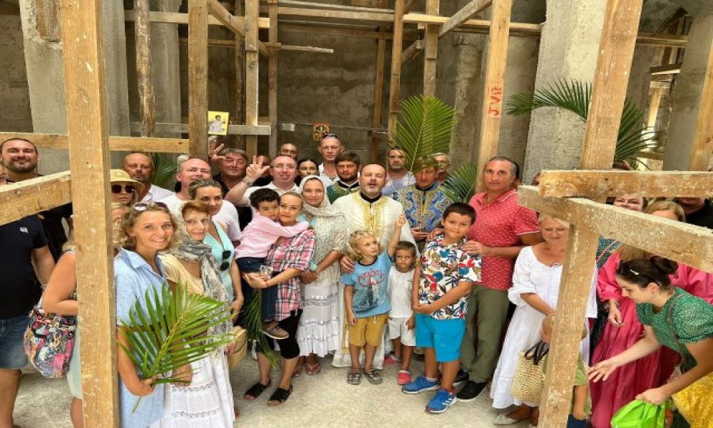 Sveta liturgiju u hramu Hristovog Preobraženja u Punta Kani