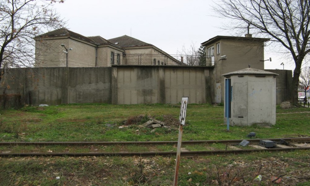 ŽIVOT IZA REŠETAKA