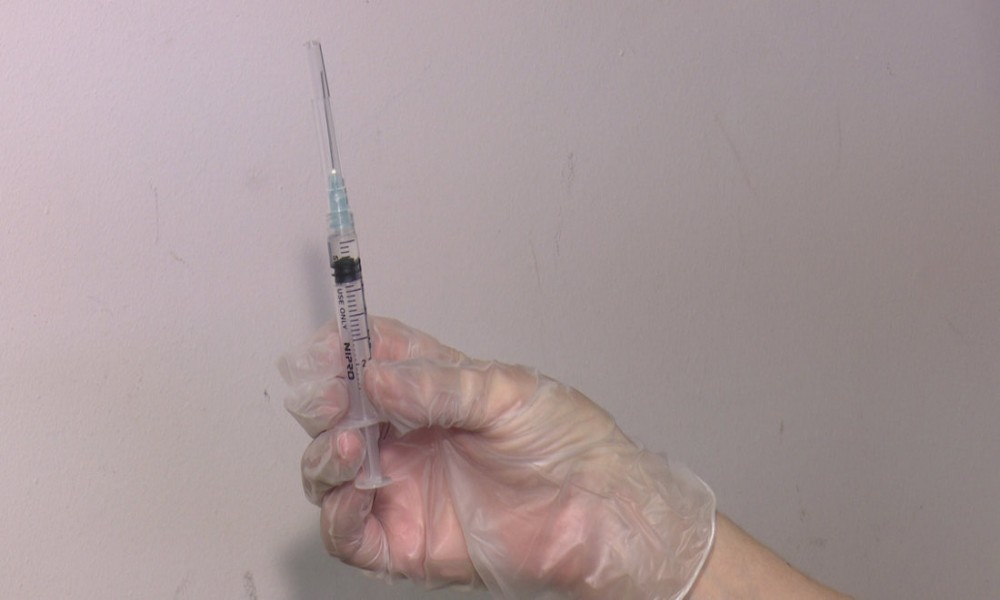 Vicko: Dopunska doza vakcine protiv kovida za mesec dana