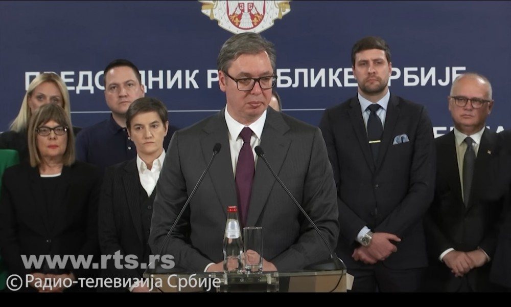 Vučić: Oštar odgovor na oružano nasilje, donosimo hitne mere i stroge kazne