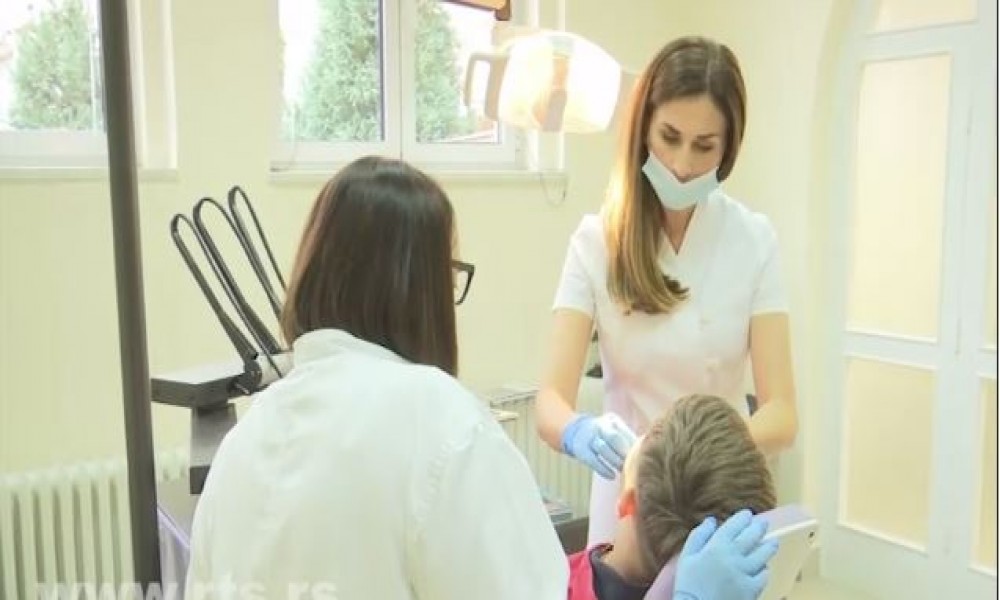 Četkica, pasta i preventivni pregledi - kod stomatologa besplatno bilo oko 5.300 ljudi širom Srbije