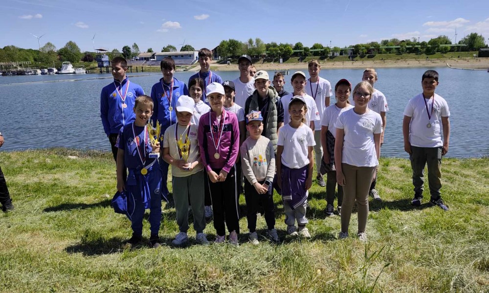 Dvostruki uspeh ribolovaca "Smuđa": Medalje u Kostolcu i sjajna forma na Fider Kupu