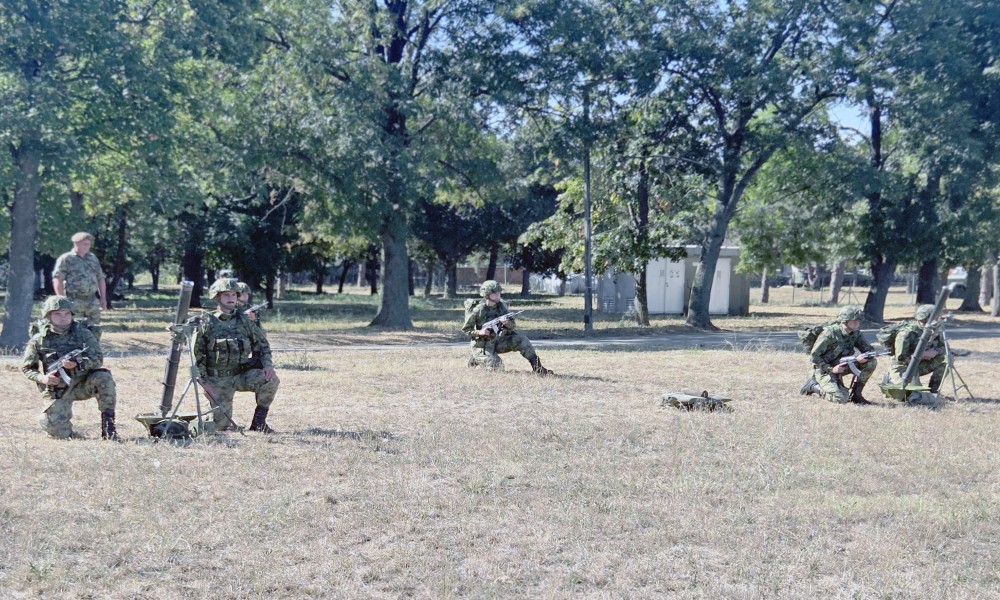 Budući podoficiri Vojske Srbije na završnoj obuci u Požarevcu