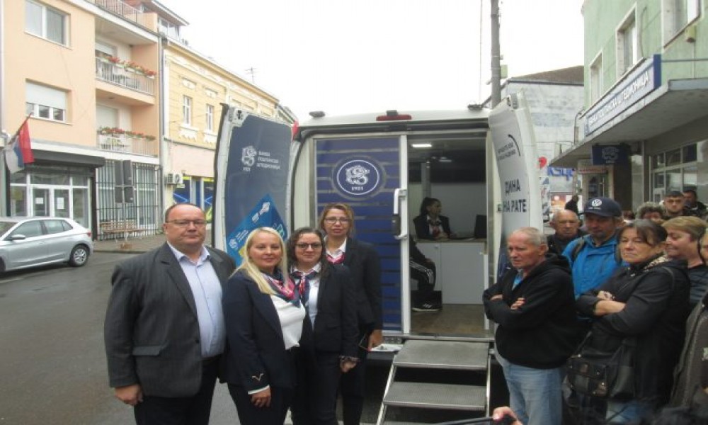 Mobilna ekspozitura u Kučevu obezbedila bankarske usluge zbog nestanka struje