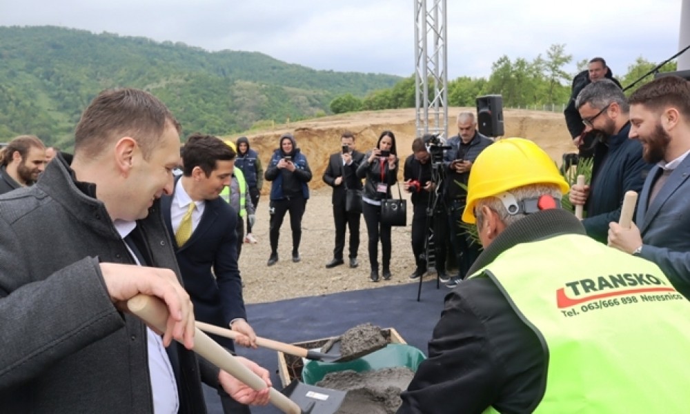 U ataru sela Neresnica kod Kučeva položen kamen temeljac za izgradnju dve solarne elektrane