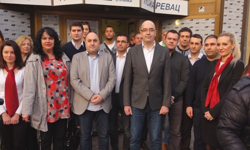 GLASOVI IZ POŽAREVCA ZA VUČIĆA