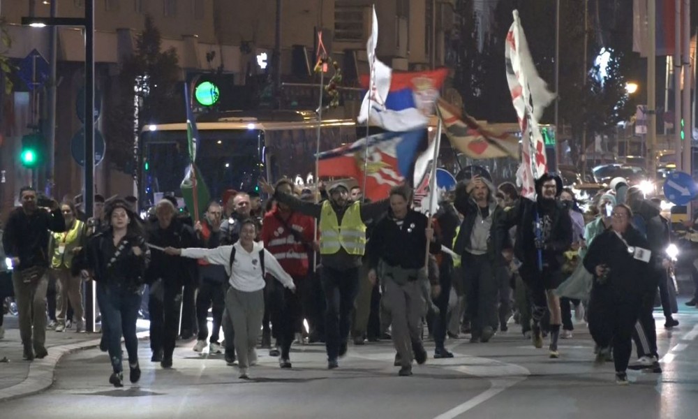 Požarevljani dočekali studente koji pešače ka Beogradu