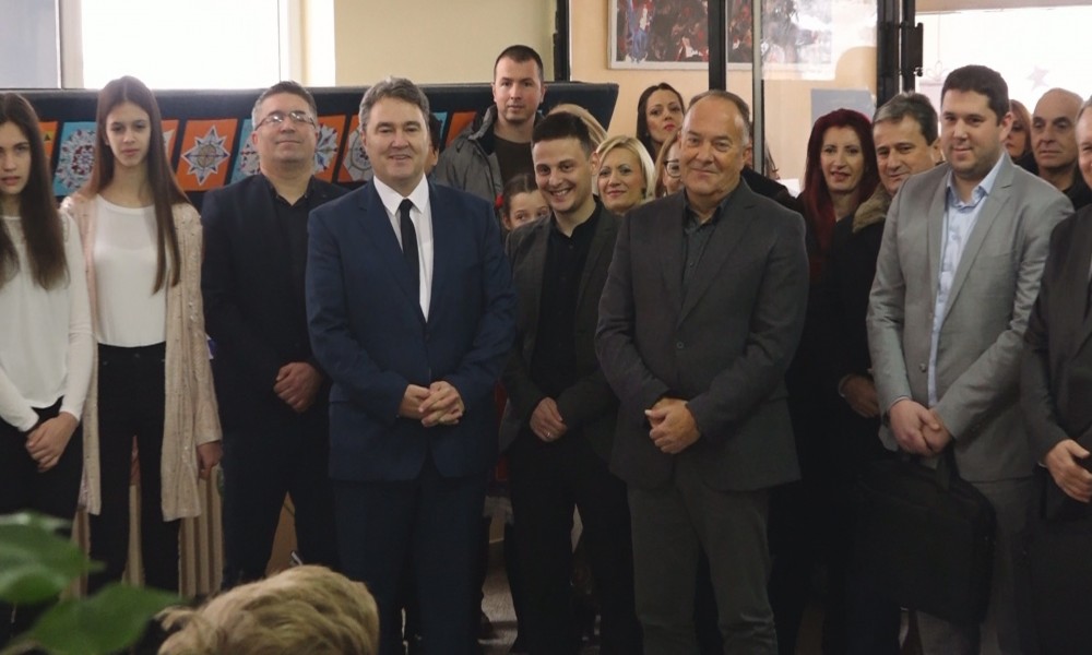MINISTAR ŠARČEVIĆ  U POŽAREVCU U ŠKOLI KRALJ ALEKSANDAR