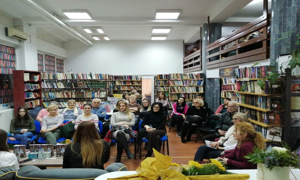 "Život sa krunom" knjiga Nevene Živanović