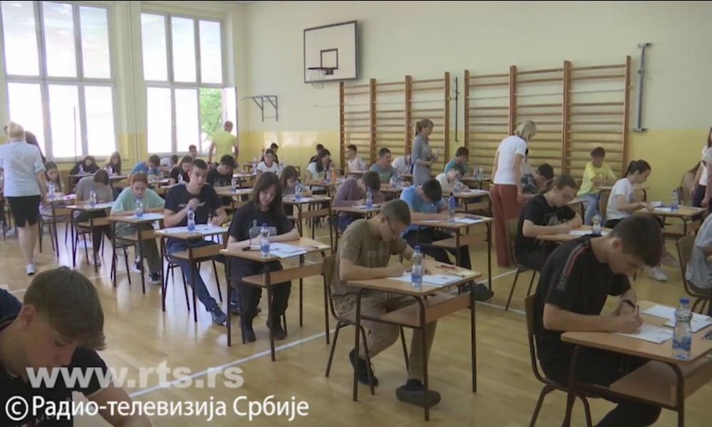 Matematika više nije bauk, sada je to srpski jezik - koje pitanje je najviše namučilo đake na maloj maturi