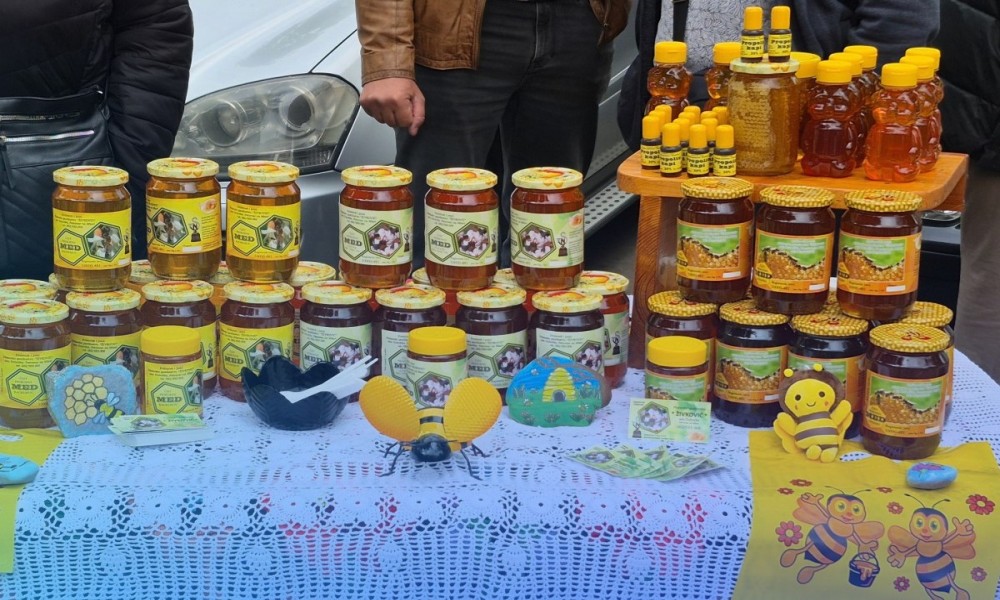 U Petrovcu na Mlavi održana jubilarna XX Izložba "Med - izvor zdravlja"